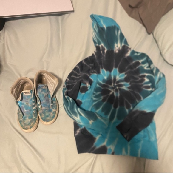 Boys Tiedye Vans and Hoodie - Picture 1 of 4